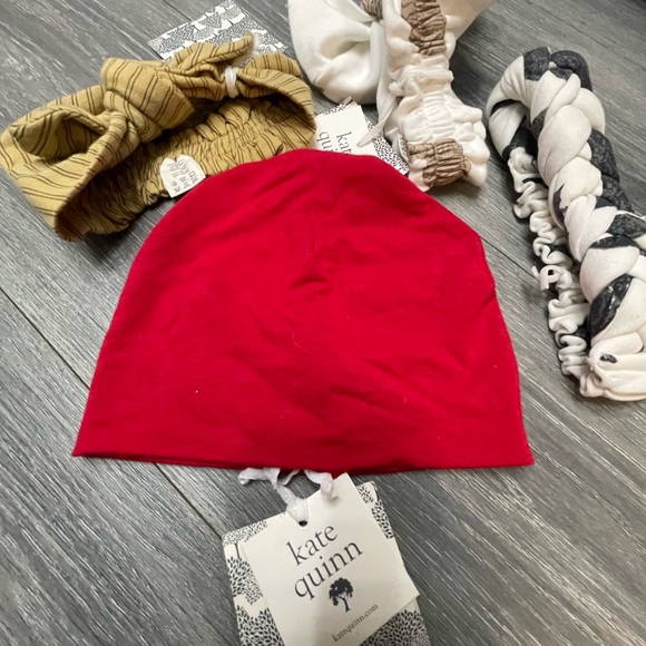 Kate Quinn lot - Picture 5 of 5